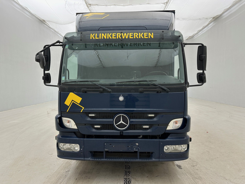 Mercedes-Benz Atego 1218 - Camión caja cerrada: foto 2 Mercedes-Benz Atego 1218 - Camión caja cerrada: foto 2