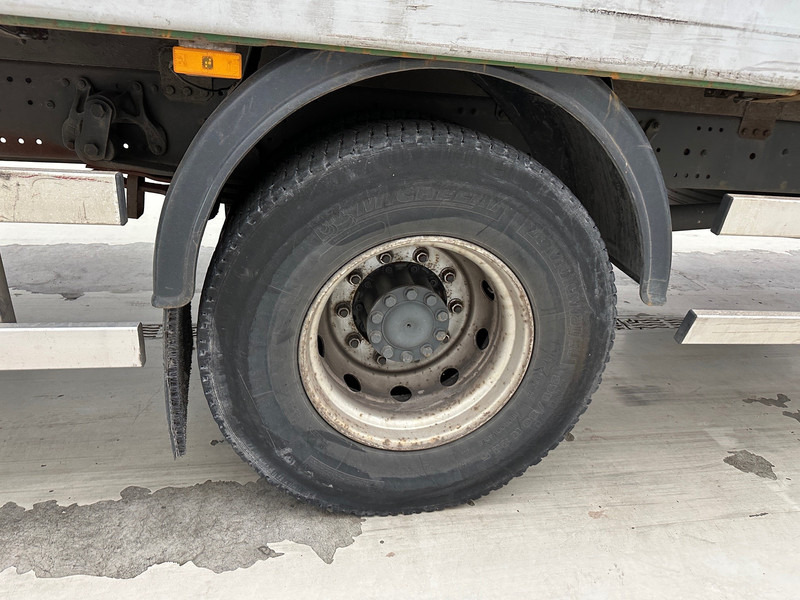 Mercedes-Benz Atego 1823 - Camión lona: foto 4 Mercedes-Benz Atego 1823 - Camión lona: foto 4