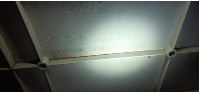 Renault 5010578640 5010578640 - Parrilla para Camión: foto 2 Renault 5010578640 5010578640 - Parrilla para Camión: foto 2