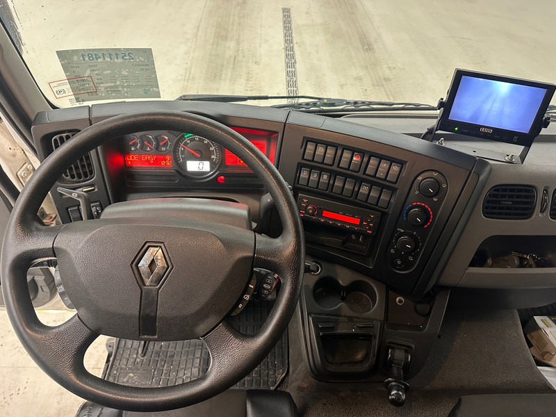 Camión caja cerrada Renault D12: foto 14 Camión caja cerrada Renault D12: foto 14