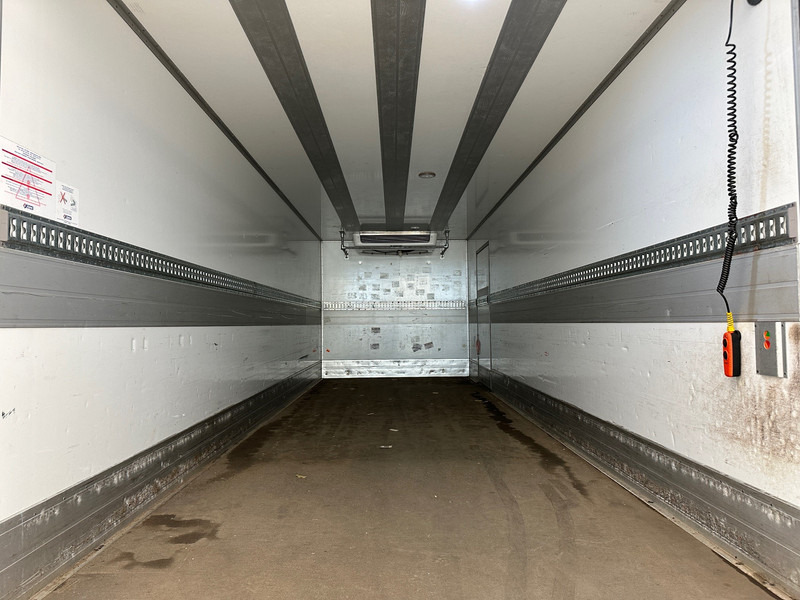 Volvo FL 210 - Camión frigorífico: foto 5 Volvo FL 210 - Camión frigorífico: foto 5