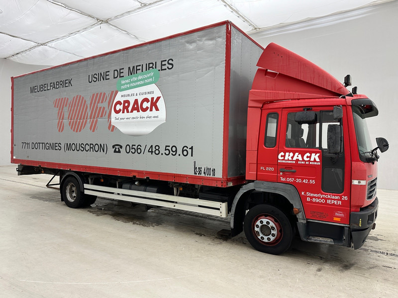 Volvo FL 220 - Camión portacontenedore/ Intercambiable: foto 3 Volvo FL 220 - Camión portacontenedore/ Intercambiable: foto 3