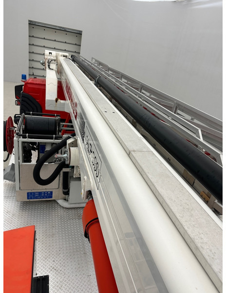 Camión de bomberos Volvo MAGIRUS ALP330 - FM 340 - 6x4: foto 19 Camión de bomberos Volvo MAGIRUS ALP330 - FM 340 - 6x4: foto 19