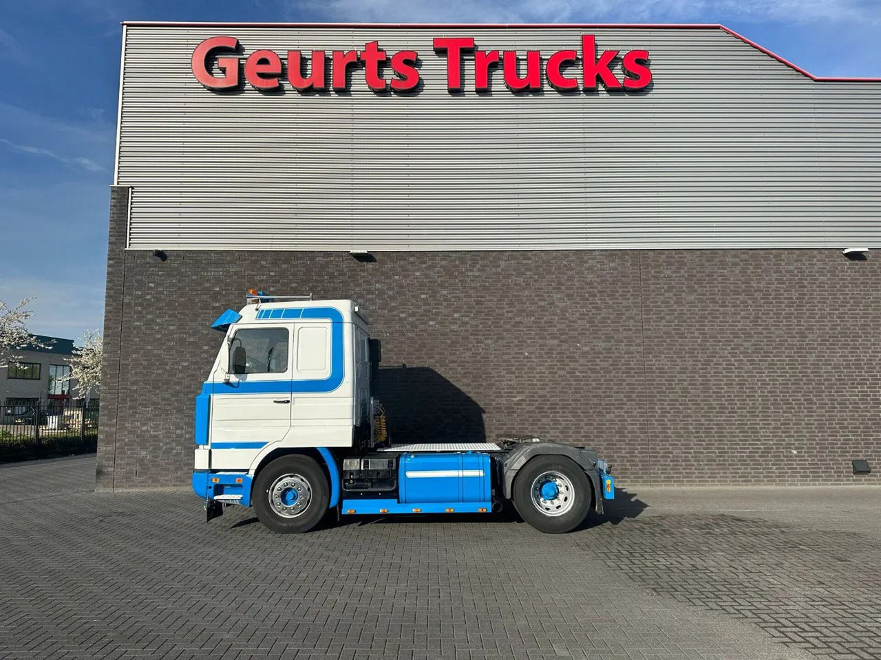 Scania R143-500 V8 H A4X2L 500PK TREKKER / SATTELZUG / - Cabeza tractora: foto 1 Scania R143-500 V8 H A4X2L 500PK TREKKER / SATTELZUG / - Cabeza tractora: foto 1