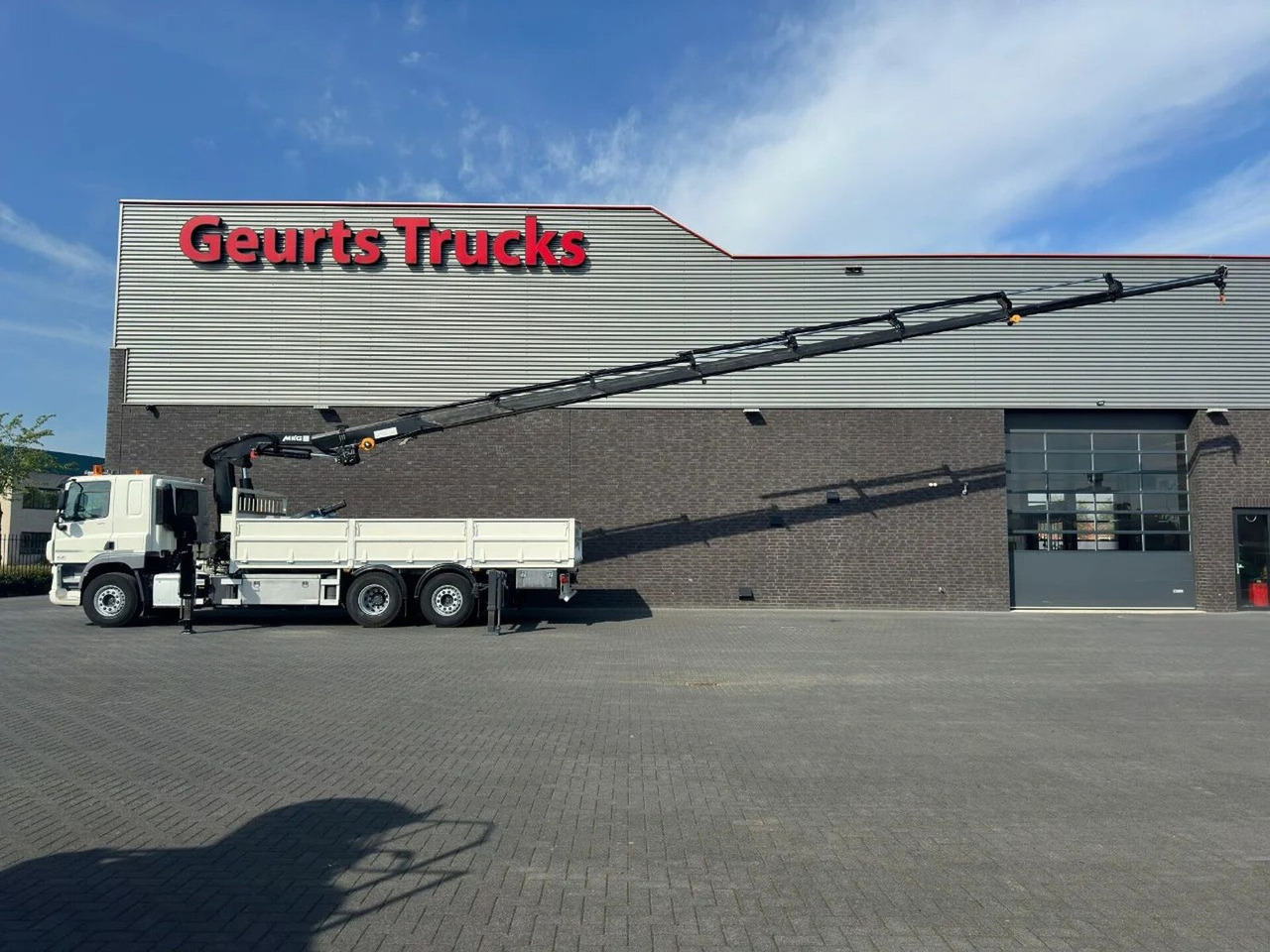 DAF CF 330 6X2 MKG HLK 341 SHP A8 KRAAN/KRAN/CANE/GR - Camión grúa: foto 4 DAF CF 330 6X2 MKG HLK 341 SHP A8 KRAAN/KRAN/CANE/GR - Camión grúa: foto 4