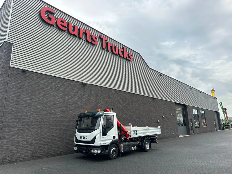 Iveco Eurocargo 80-220 - Camión volquete, Camión grúa: foto 5 Iveco Eurocargo 80-220 - Camión volquete, Camión grúa: foto 5