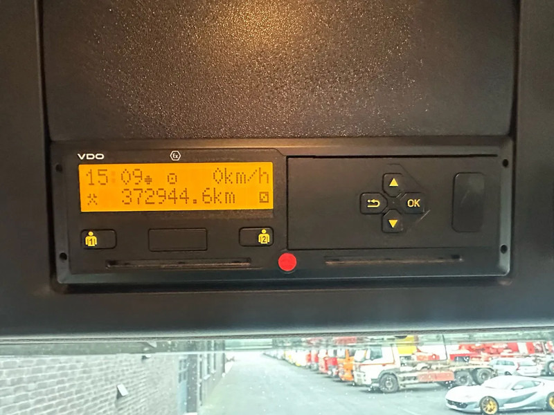 Camión con equipo de cable Mercedes-Benz Arocs 8X4 VDL S-30-6600 HAAKARMSYSTEEM/ABROLLKIPPER/HOOKLIFT: foto 13 Camión con equipo de cable Mercedes-Benz Arocs 8X4 VDL S-30-6600 HAAKARMSYSTEEM/ABROLLKIPPER/HOOKLIFT: foto 13