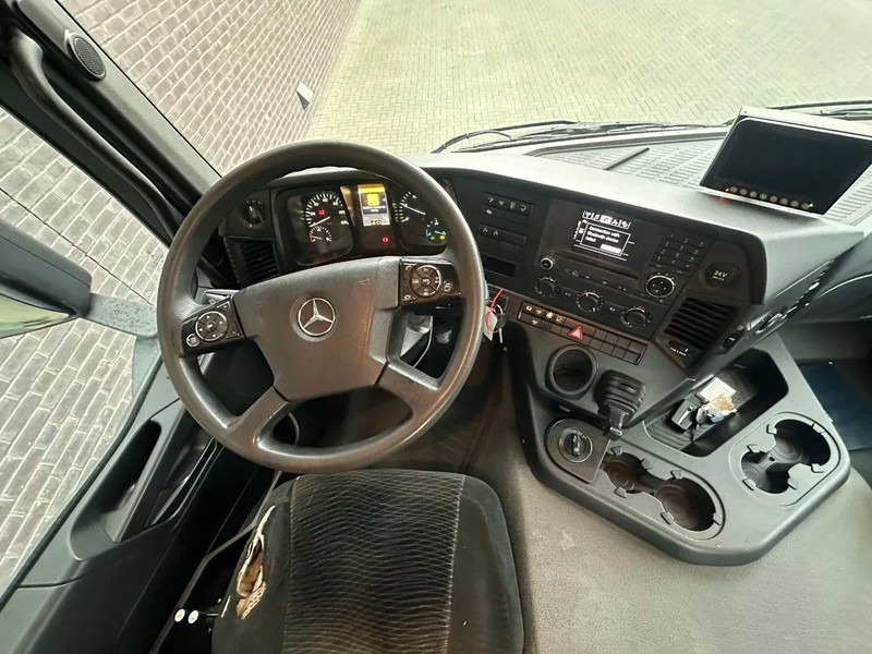 Camión con equipo de cable Mercedes-Benz Arocs 8X4 VDL S-30-6600 HAAKARMSYSTEEM/ABROLLKIPPER/HOOKLIFT: foto 11 Camión con equipo de cable Mercedes-Benz Arocs 8X4 VDL S-30-6600 HAAKARMSYSTEEM/ABROLLKIPPER/HOOKLIFT: foto 11