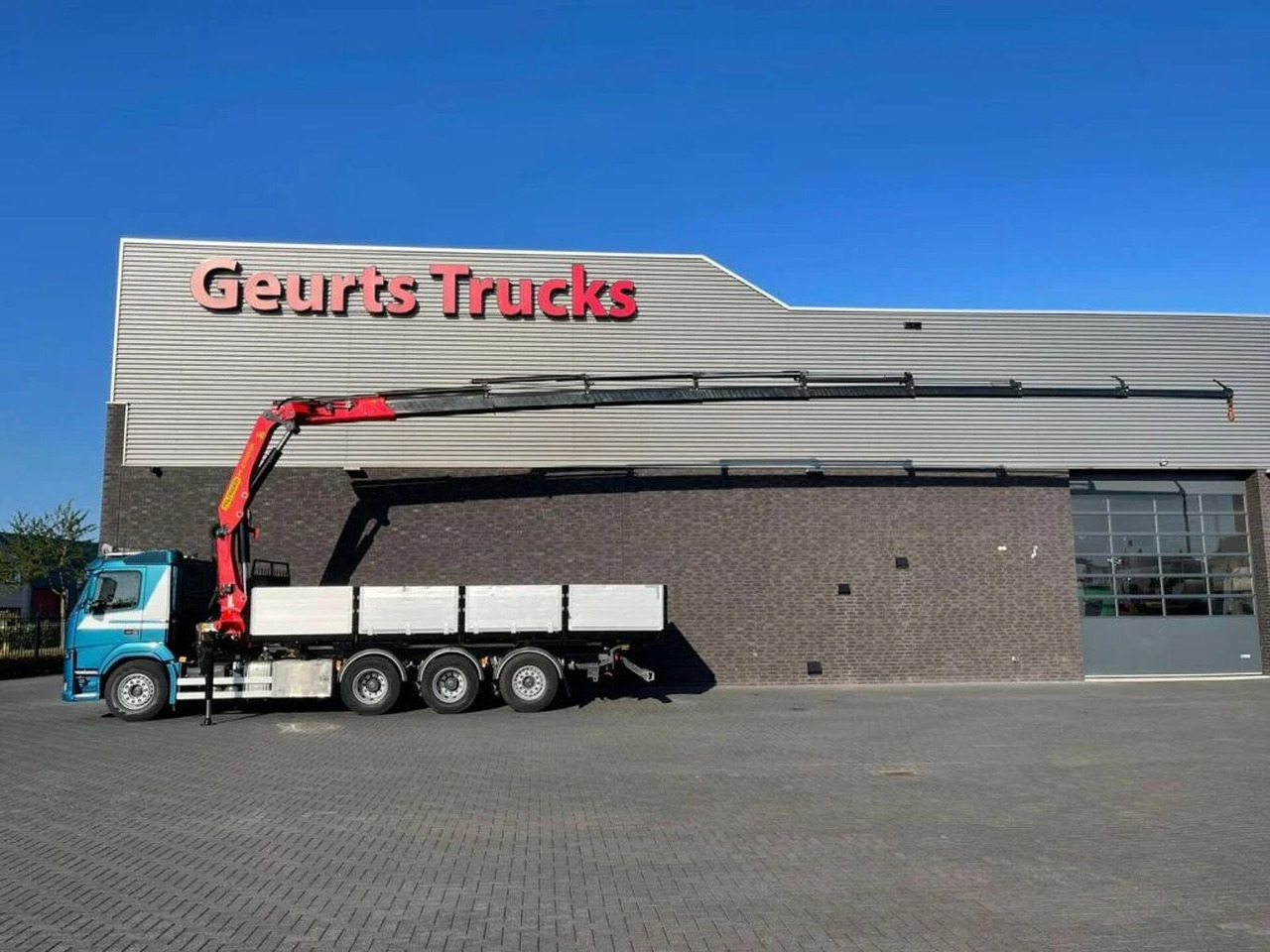 Volvo FM 500 8X4 TRIDEM + PALFINGER PK 27001-EH G KRAA - Camión grúa: foto 1 Volvo FM 500 8X4 TRIDEM + PALFINGER PK 27001-EH G KRAA - Camión grúa: foto 1