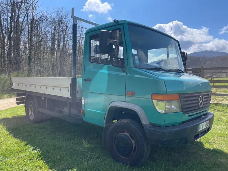 Mercedes-Benz 612 MANUEL gearbox - Camión caja cerrada: foto 3 Mercedes-Benz 612 MANUEL gearbox - Camión caja cerrada: foto 3