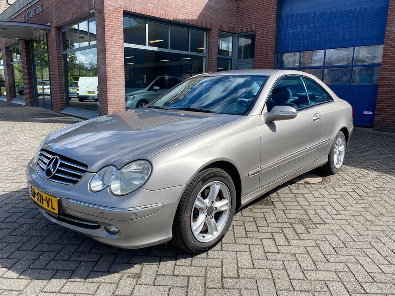 Mercedes-Benz CLK-Klasse C 200 KOMP. Autom. - Coche: foto 1 Mercedes-Benz CLK-Klasse C 200 KOMP. Autom. - Coche: foto 1