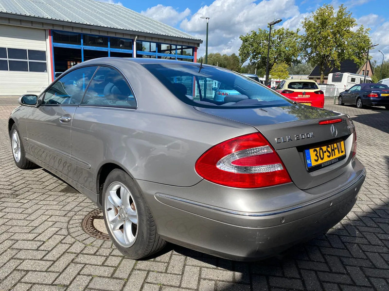 Mercedes-Benz CLK-Klasse C 200 KOMP. Autom. - Coche: foto 3 Mercedes-Benz CLK-Klasse C 200 KOMP. Autom. - Coche: foto 3