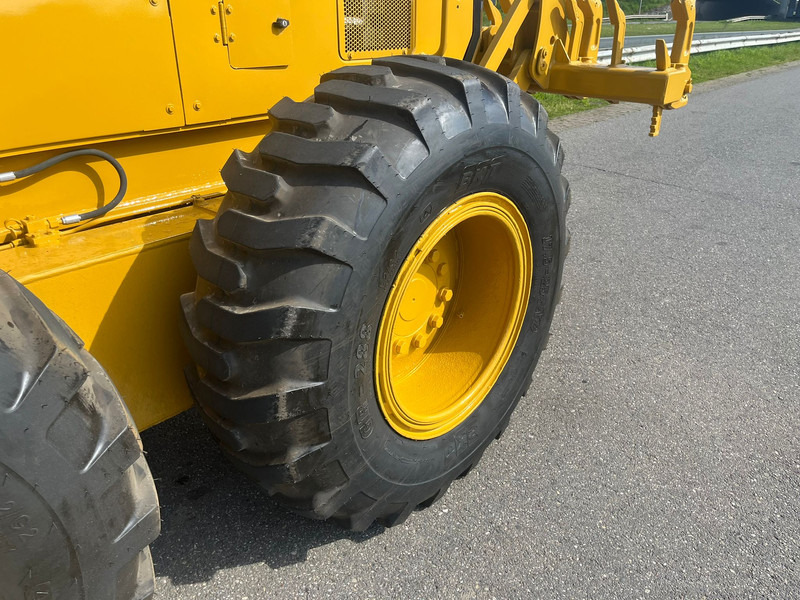 Arrendamiento de Caterpillar 140GC - Push block / Ripper / New Tires Caterpillar 140GC - Push block / Ripper / New Tires: foto 9