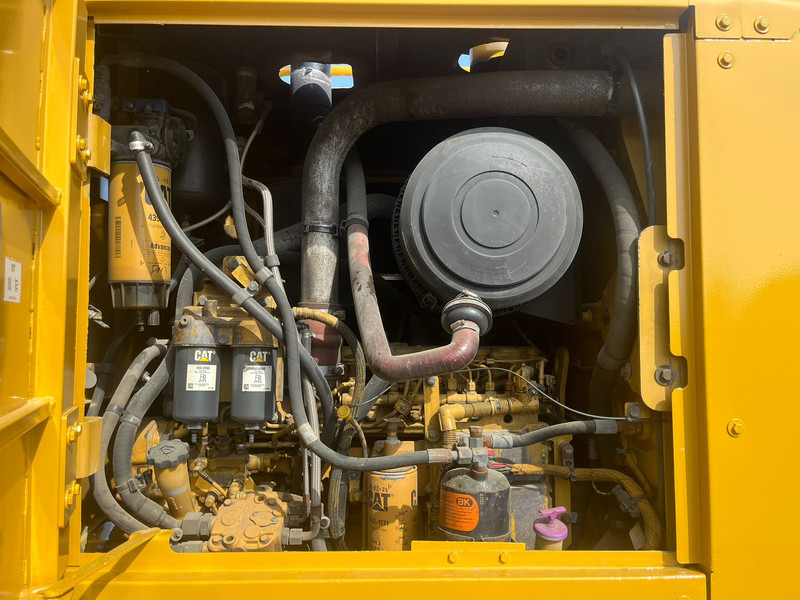 Arrendamiento de Caterpillar 140GC - Push block / Ripper / New Tires Caterpillar 140GC - Push block / Ripper / New Tires: foto 20