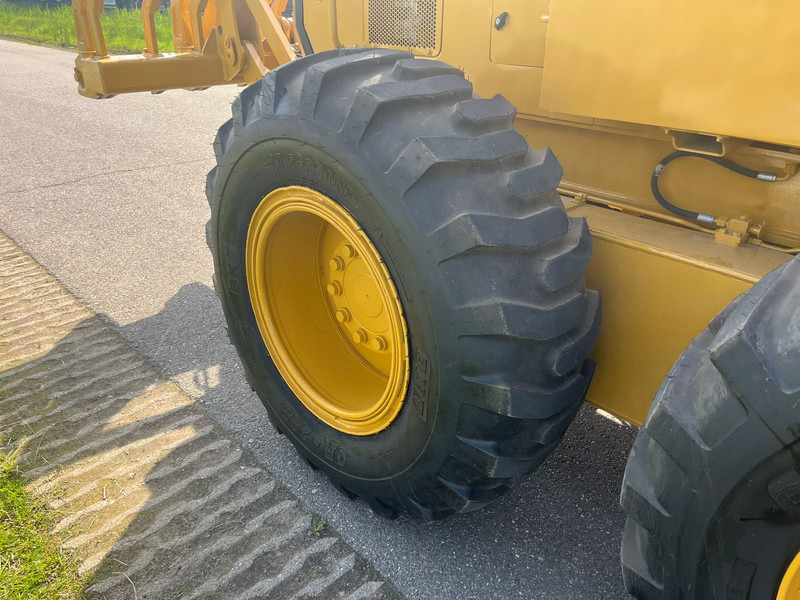 Arrendamiento de Caterpillar 140GC - Push block / Ripper / New Tires Caterpillar 140GC - Push block / Ripper / New Tires: foto 12