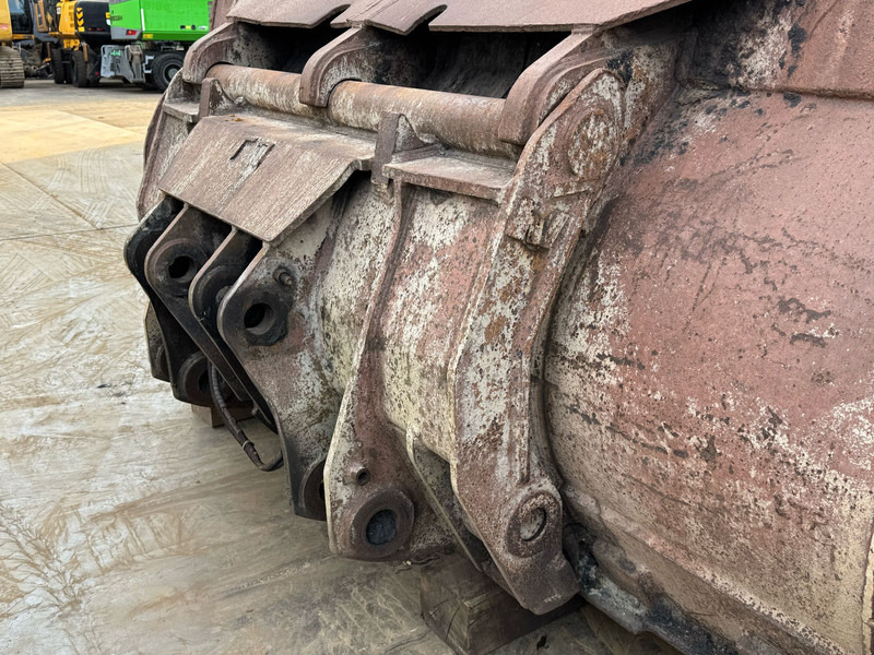 Cazo Caterpillar 980: foto 10 Cazo Caterpillar 980: foto 10