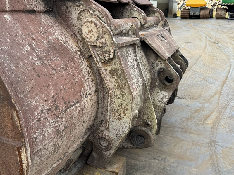 Cazo Caterpillar 980: foto 9 Cazo Caterpillar 980: foto 9