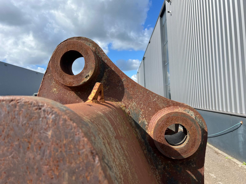 Cazo Caterpillar Caterpillar 385 bucket with teeth: foto 11