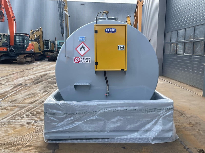 Emiliana Serbatoi TF9/50 9000Ltr - Tanque de almacenamiento: foto 3 Emiliana Serbatoi TF9/50 9000Ltr - Tanque de almacenamiento: foto 3