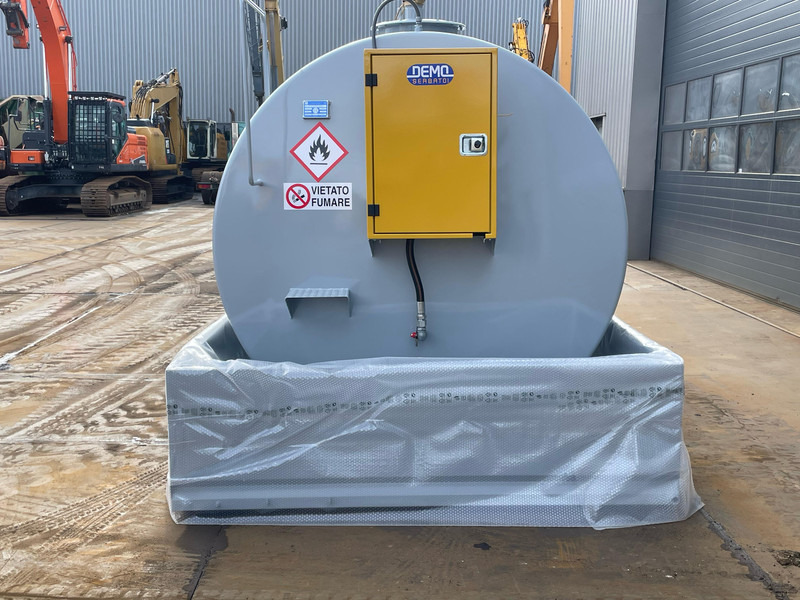 Emiliana Serbatoi TF9/50 9000Ltr - Tanque de almacenamiento: foto 5 Emiliana Serbatoi TF9/50 9000Ltr - Tanque de almacenamiento: foto 5