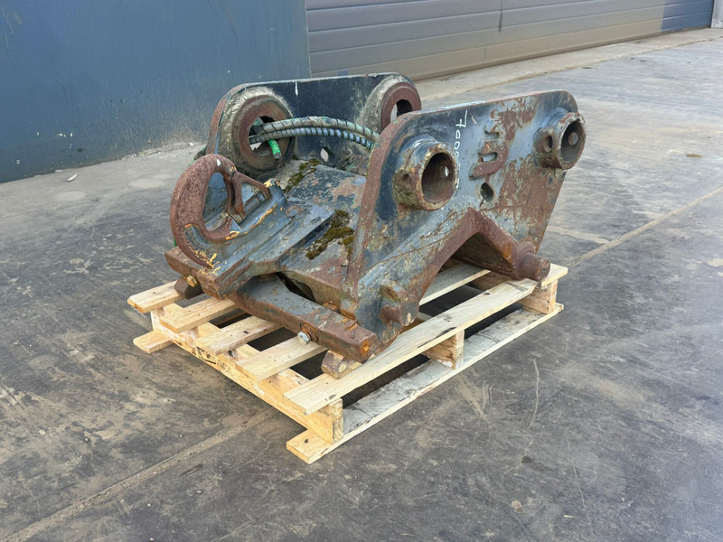 Hydraulic quick coupler CW30 excavator - Cazo: foto 4 Hydraulic quick coupler CW30 excavator - Cazo: foto 4