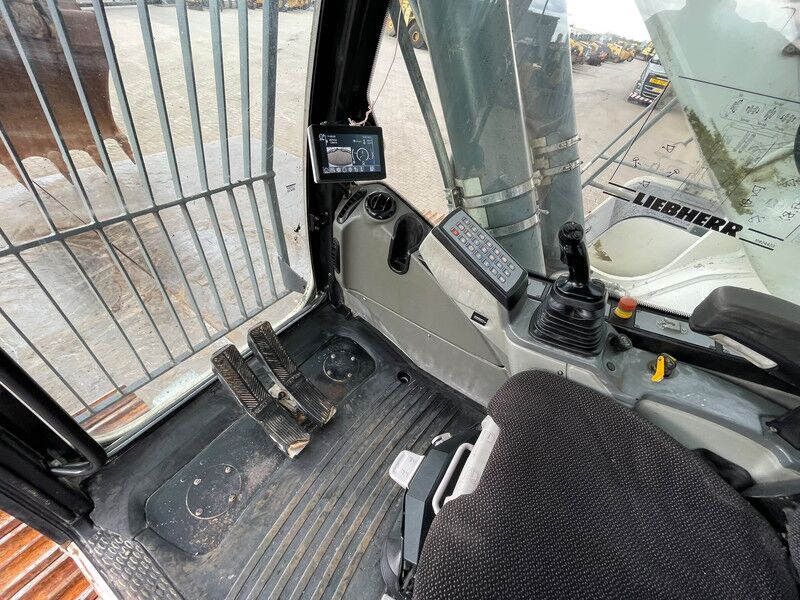 Excavadora de cadenas Liebherr R950 SHD (R944 / R945 / R946): foto 19 Excavadora de cadenas Liebherr R950 SHD (R944 / R945 / R946): foto 19