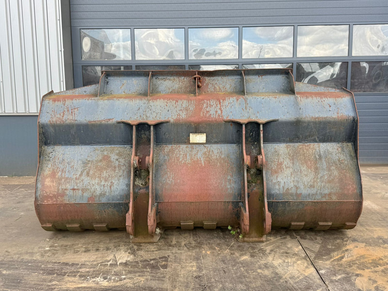 Volvo 4.2 m3 - Cazo: foto 4 Volvo 4.2 m3 - Cazo: foto 4