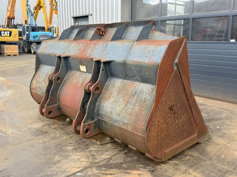 Volvo 4.2 m3 - Cazo: foto 5 Volvo 4.2 m3 - Cazo: foto 5