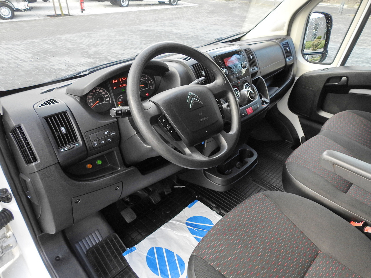 CITROEN JUMPER BOX DELIVERY VAN 6 SEATS AIR CONDITIONING 140HP - Furgón: foto 2 CITROEN JUMPER BOX DELIVERY VAN 6 SEATS AIR CONDITIONING 140HP - Furgón: foto 2