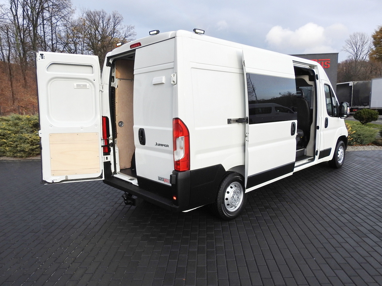 CITROEN JUMPER BOX DELIVERY VAN 6 SEATS AIR CONDITIONING 140HP - Furgón: foto 3 CITROEN JUMPER BOX DELIVERY VAN 6 SEATS AIR CONDITIONING 140HP - Furgón: foto 3