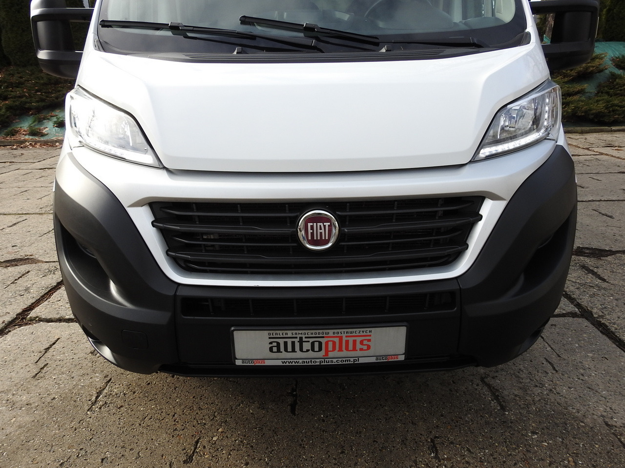 Furgoneta caja cerrada FIAT DUCATO BOX LIFT 8 PALLETS CRUISE CONTROL NAVIGATION AIR CONDITIONING LED LIGHTS  130HP: foto 14