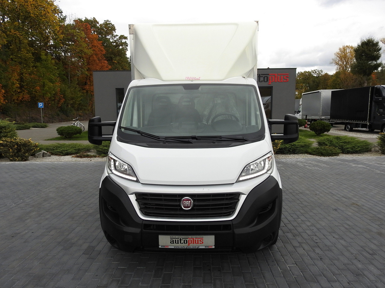 FIAT DUCATO BOX LIFT 8 PALLETS CRUISE CONTROL NAVIGATION AIR CONDITIONING LED LIGHTS  130HP - Furgoneta caja cerrada: foto 5 FIAT DUCATO BOX LIFT 8 PALLETS CRUISE CONTROL NAVIGATION AIR CONDITIONING LED LIGHTS  130HP - Furgoneta caja cerrada: foto 5