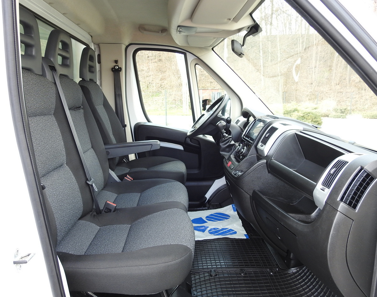 Furgoneta caja cerrada FIAT DUCATO  BOX LIFT 8 PALLETS CRUISE CONTROL NAVIGATION LED LIGHTS AIR CONDITIONING  130HP: foto 35