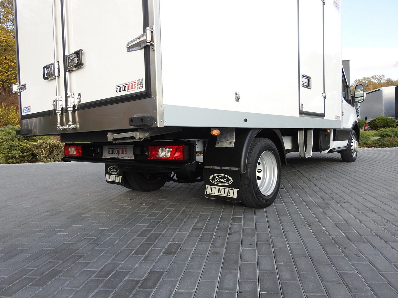 Arrendamiento de FORD TRANSIT REGRIGERATOR BOX -10*C POWER SUPPLY 230V CRUISE CONTROL AIR CONDITIONING LED LIGHTS PNEUMATICS TWIN WHEELS  130HP FORD TRANSIT REGRIGERATOR BOX -10*C POWER SUPPLY 230V CRUISE CONTROL AIR CONDITIONING LED LIGHTS PNEUMATICS TWIN WHEELS  130HP: foto 29