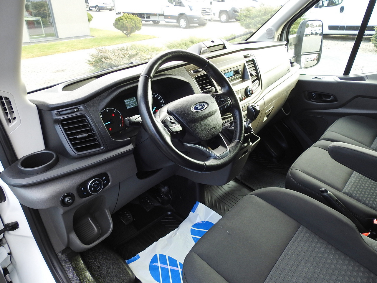 FORD TRANSIT TARPAULIN 10 PALLETS WEBASTO CRUISE CONTROL AIR CONDITIONING LED LIGHTS  160HP - Furgoneta con lona: foto 2 FORD TRANSIT TARPAULIN 10 PALLETS WEBASTO CRUISE CONTROL AIR CONDITIONING LED LIGHTS  160HP - Furgoneta con lona: foto 2