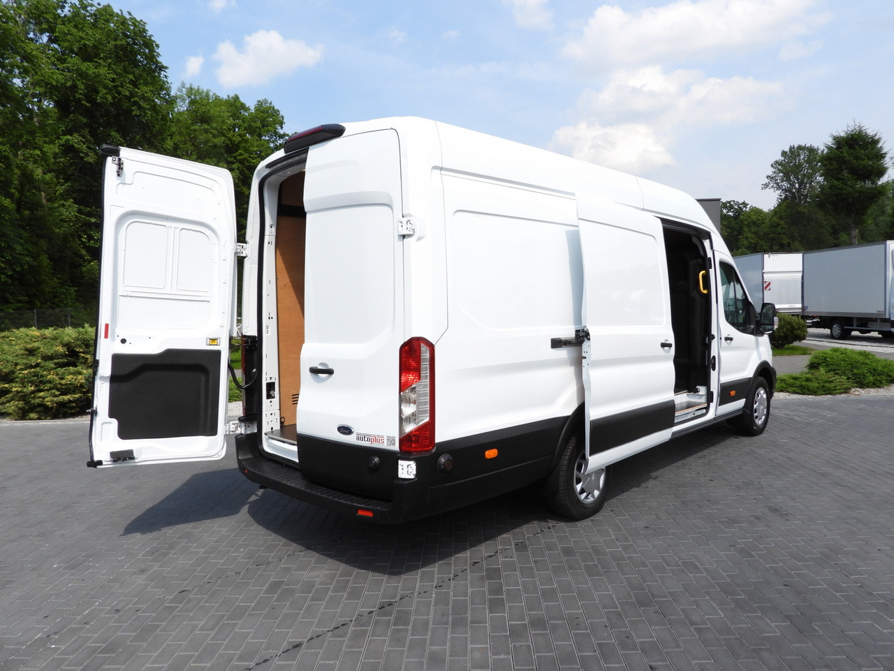 FORD TRANSIT VAN CRUISE CONTROL LED LIGHTS AIR CONDITIONING 130HP - Furgón: foto 3 FORD TRANSIT VAN CRUISE CONTROL LED LIGHTS AIR CONDITIONING 130HP - Furgón: foto 3