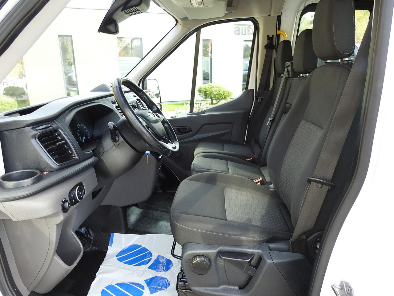 Furgoneta FORD TRANSIT BOX DELIVERY VAN 6 SEATS CRUISE CONTROL AIR CONDITIONING LED LIGHTS  130HP: foto 22