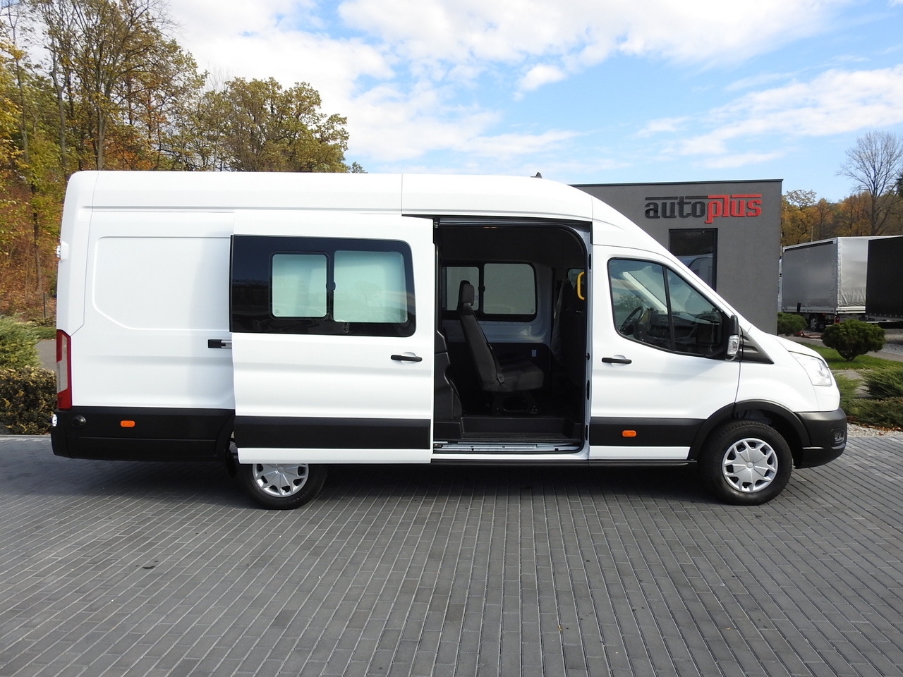 Furgoneta FORD TRANSIT BOX DELIVERY VAN 6 SEATS CRUISE CONTROL AIR CONDITIONING LED LIGHTS  130HP: foto 8