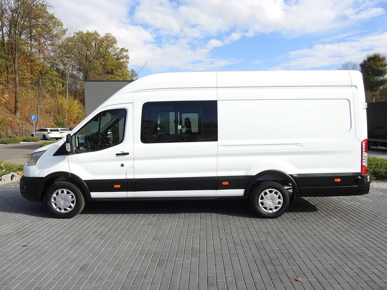 Furgoneta FORD TRANSIT BOX DELIVERY VAN 6 SEATS CRUISE CONTROL AIR CONDITIONING LED LIGHTS  130HP: foto 9