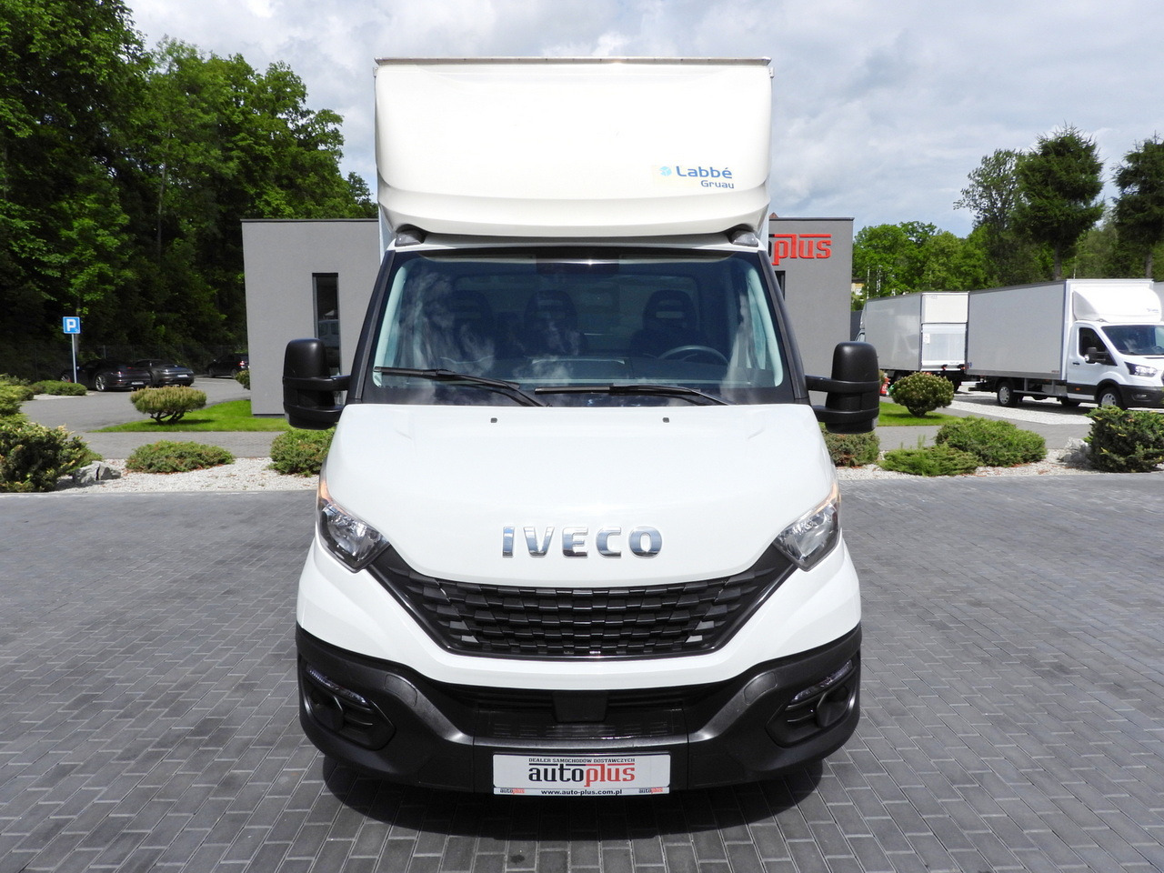 IVECO DAILY 35C16 BOX LIFT 8 PALLETS CRUISE CONTROL TWIN WHEELS AIR CONDITIONING  160HP - Furgoneta caja cerrada: foto 5 IVECO DAILY 35C16 BOX LIFT 8 PALLETS CRUISE CONTROL TWIN WHEELS AIR CONDITIONING  160HP - Furgoneta caja cerrada: foto 5