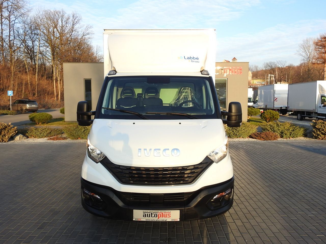 IVECO DAILY 35S16 BOX LIFT 8 PALLETS CRUISE CONTROL AIR CONDITIONING TWIN WHEELS  160HP - Furgoneta caja cerrada: foto 5 IVECO DAILY 35S16 BOX LIFT 8 PALLETS CRUISE CONTROL AIR CONDITIONING TWIN WHEELS  160HP - Furgoneta caja cerrada: foto 5
