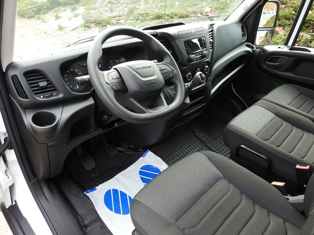 IVECO DAILY 35S16 NEW TARPAULIN LIFT 8 PALLETS CRUISE CONTROL AIR CONDITIONING 160HP - Furgoneta con lona: foto 2 IVECO DAILY 35S16 NEW TARPAULIN LIFT 8 PALLETS CRUISE CONTROL AIR CONDITIONING 160HP - Furgoneta con lona: foto 2