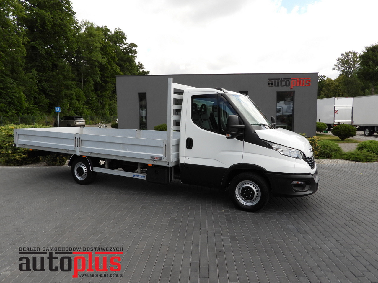 IVECO DAILY 35S16 STAKE BODY 10 PALLETS CRUISE CONTROL AIR CONDITIONING 160HP - Furgoneta caja abierta: foto 1 IVECO DAILY 35S16 STAKE BODY 10 PALLETS CRUISE CONTROL AIR CONDITIONING 160HP - Furgoneta caja abierta: foto 1