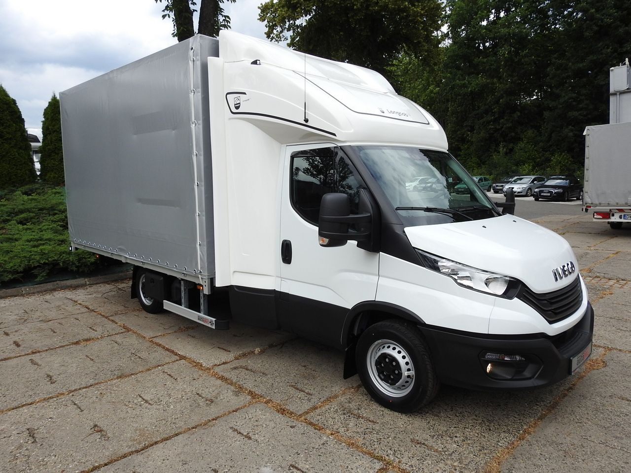 IVECO DAILY 35S18 NEW TARPAULIN WEBASTO CRUISE CONTROL AIR CONDITIONING 180HP - Furgoneta con lona: foto 4 IVECO DAILY 35S18 NEW TARPAULIN WEBASTO CRUISE CONTROL AIR CONDITIONING 180HP - Furgoneta con lona: foto 4