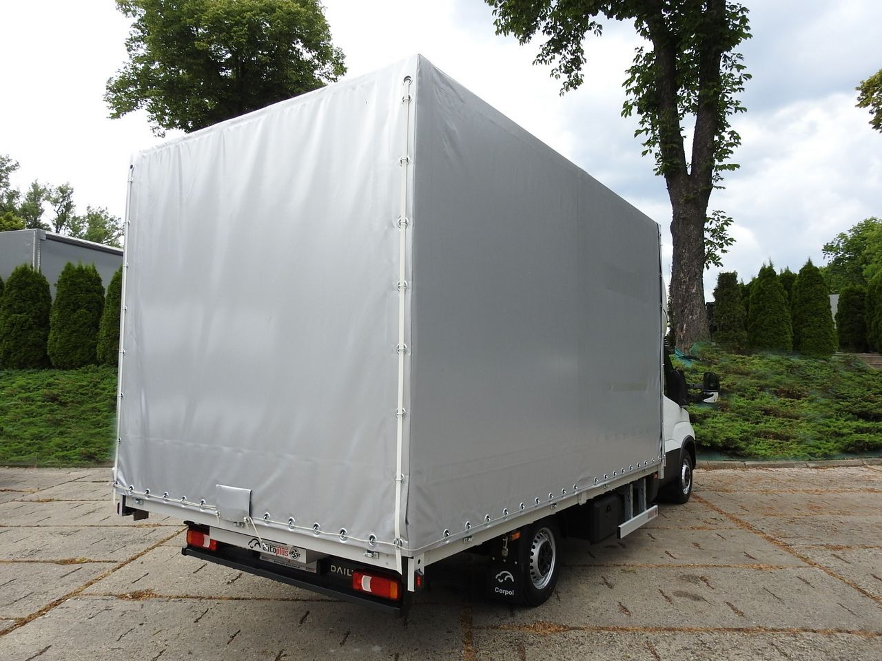 IVECO DAILY 35S18 NEW TARPAULIN WEBASTO CRUISE CONTROL AIR CONDITIONING 180HP - Furgoneta con lona: foto 3 IVECO DAILY 35S18 NEW TARPAULIN WEBASTO CRUISE CONTROL AIR CONDITIONING 180HP - Furgoneta con lona: foto 3