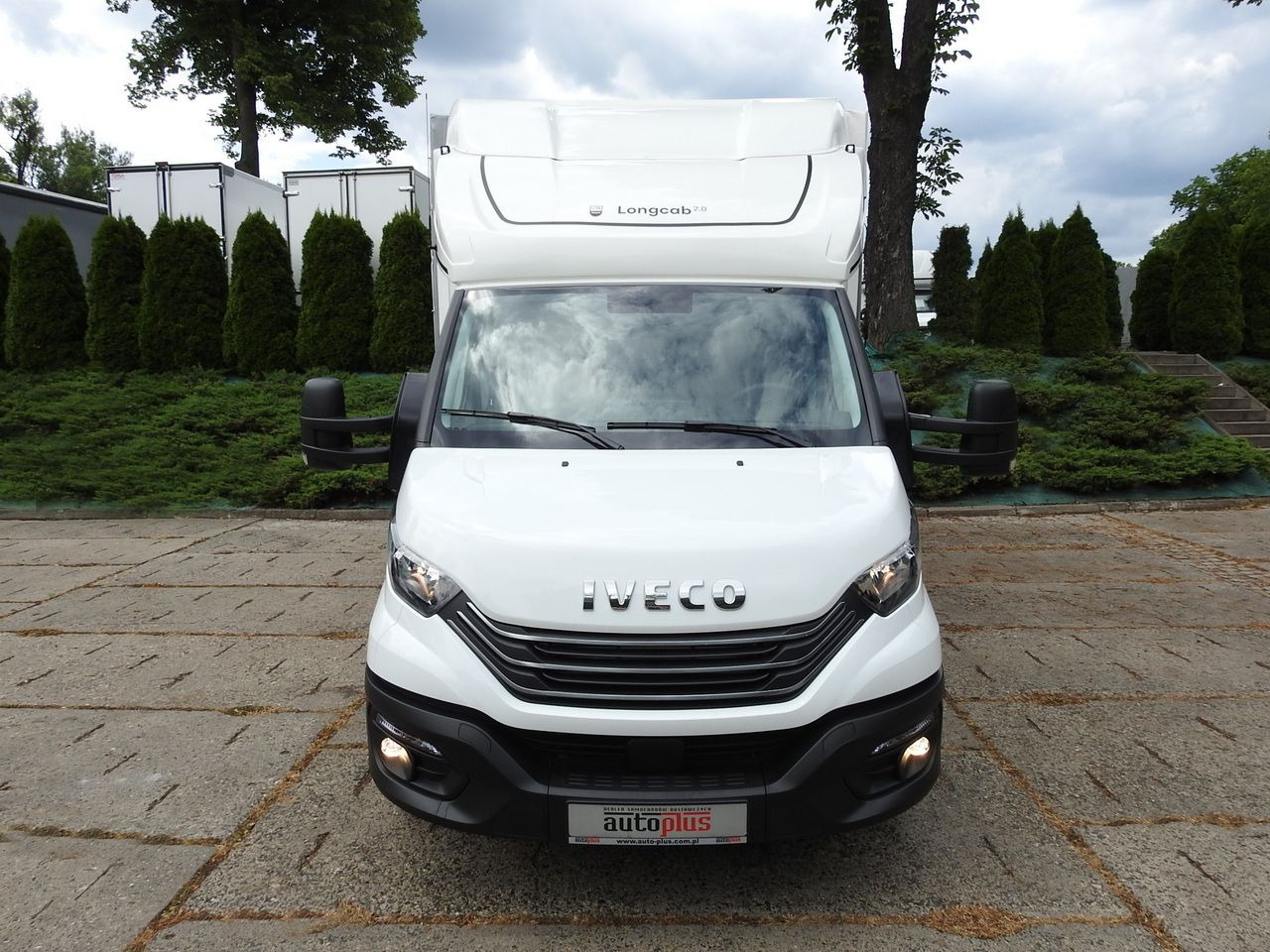 IVECO DAILY 35S18 NEW TARPAULIN WEBASTO CRUISE CONTROL AIR CONDITIONING 180HP - Furgoneta con lona: foto 5 IVECO DAILY 35S18 NEW TARPAULIN WEBASTO CRUISE CONTROL AIR CONDITIONING 180HP - Furgoneta con lona: foto 5