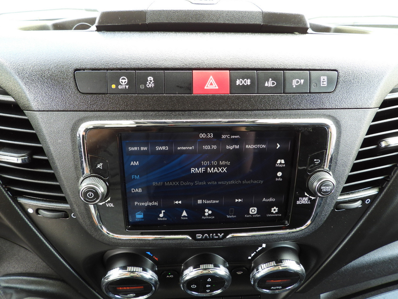 Furgoneta con lona IVECO DAILY 35S18 TARPAULIN 10 PALLETS WEBASTO CRUISE CONTROL NAVIGATION LED LIGHTS AIR CONDITIONING 180HP: foto 36 Furgoneta con lona IVECO DAILY 35S18 TARPAULIN 10 PALLETS WEBASTO CRUISE CONTROL NAVIGATION LED LIGHTS AIR CONDITIONING 180HP: foto 36