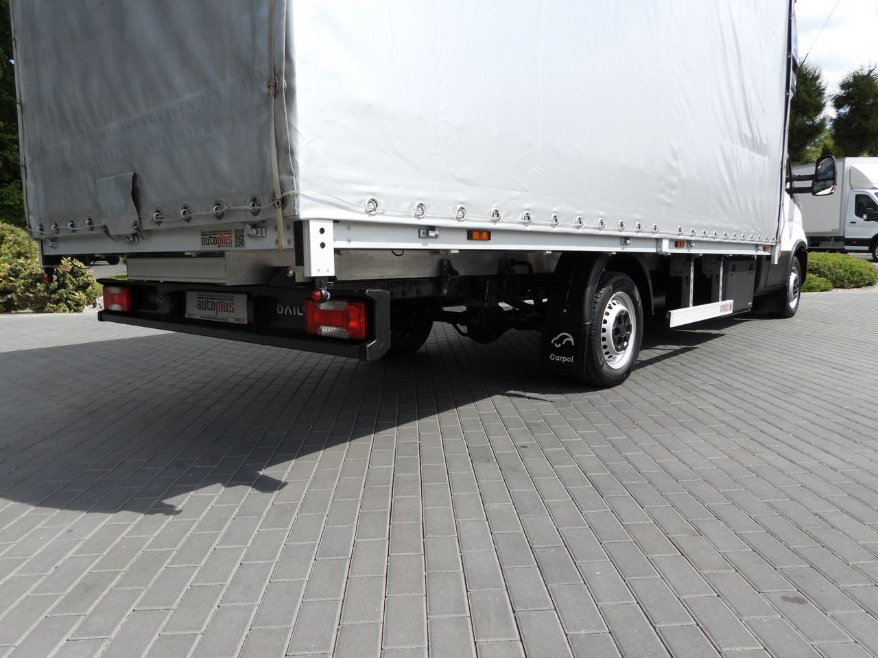 Furgoneta con lona IVECO DAILY 35S18 TARPAULIN 10 PALLETS WEBASTO CRUISE CONTROL NAVIGATION LED LIGHTS AIR CONDITIONING 180HP: foto 25 Furgoneta con lona IVECO DAILY 35S18 TARPAULIN 10 PALLETS WEBASTO CRUISE CONTROL NAVIGATION LED LIGHTS AIR CONDITIONING 180HP: foto 25