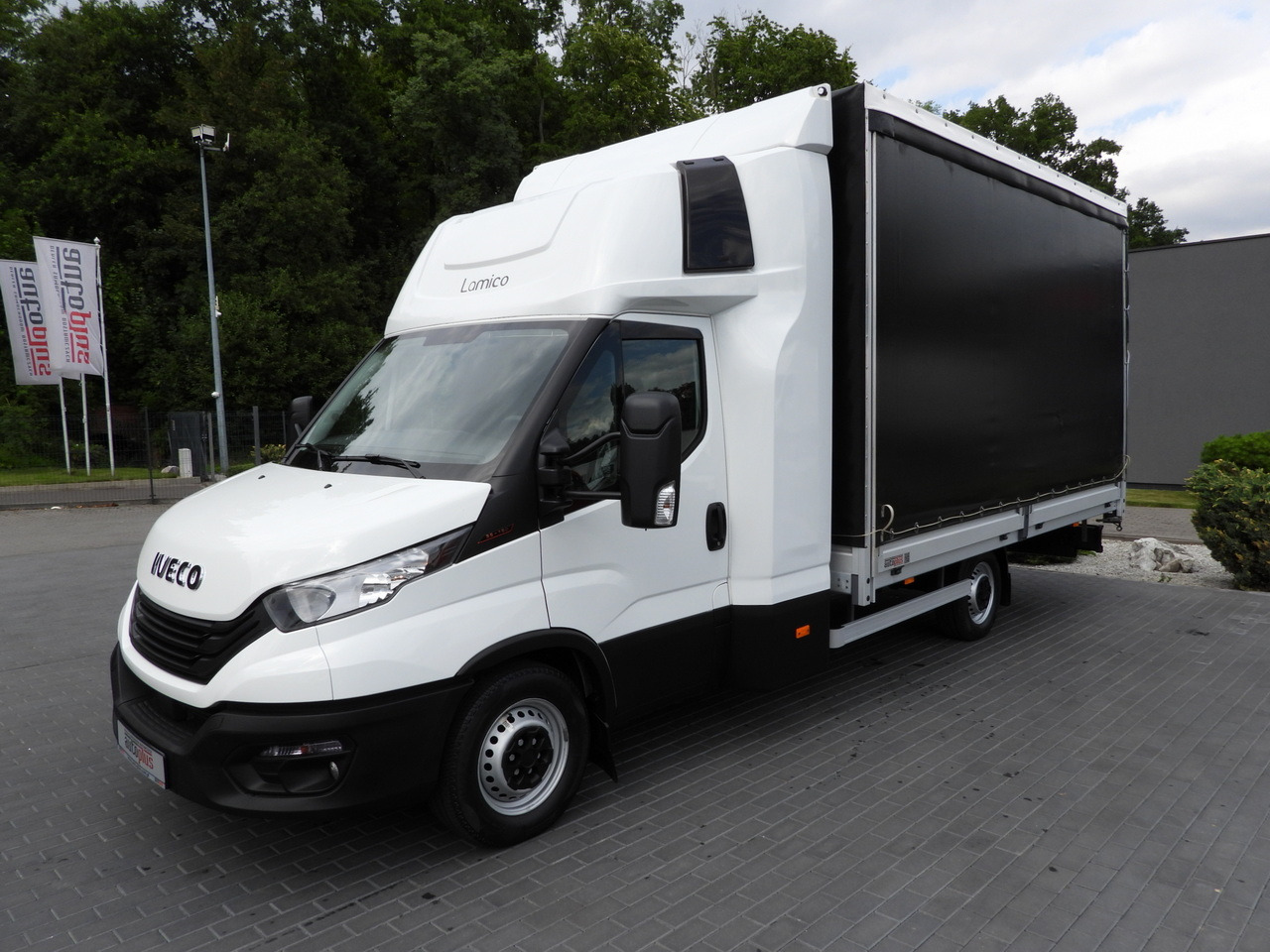Furgoneta con lona IVECO DAILY 35S18 TARPAULIN LIFT 10 PALLETS WEBASTO CRUISE CONTROL PNEUMATICS AIR CONDITIONING  180HP: foto 5