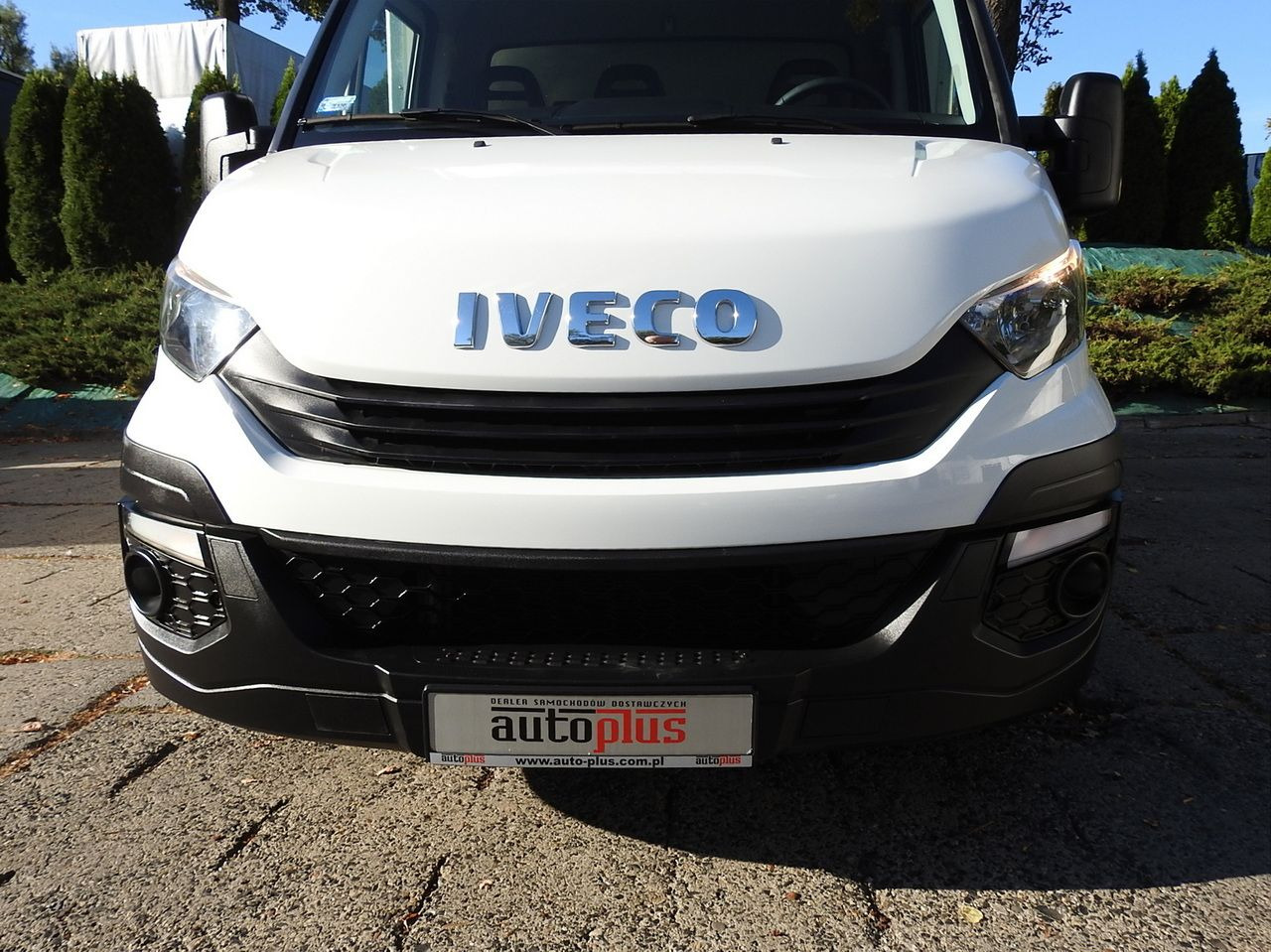 IVECO DAILY 35S18 TARPAULIN LIFT 8 PALLETS CRUISE CONTROL AIR CONDITIONING 180HP - Furgoneta con lona: foto 5 IVECO DAILY 35S18 TARPAULIN LIFT 8 PALLETS CRUISE CONTROL AIR CONDITIONING 180HP - Furgoneta con lona: foto 5